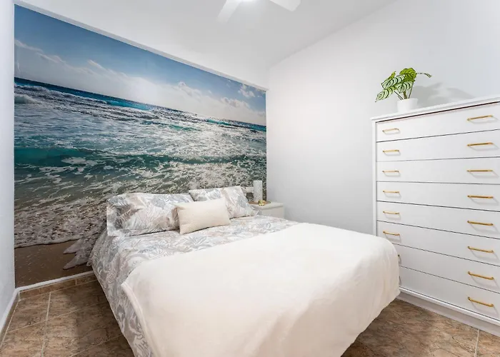 Malagasuite Next To The Lägenhet Fuengirola